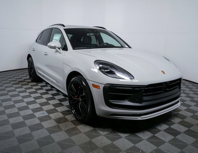 New 2026 Porsche Macan GTS image 26