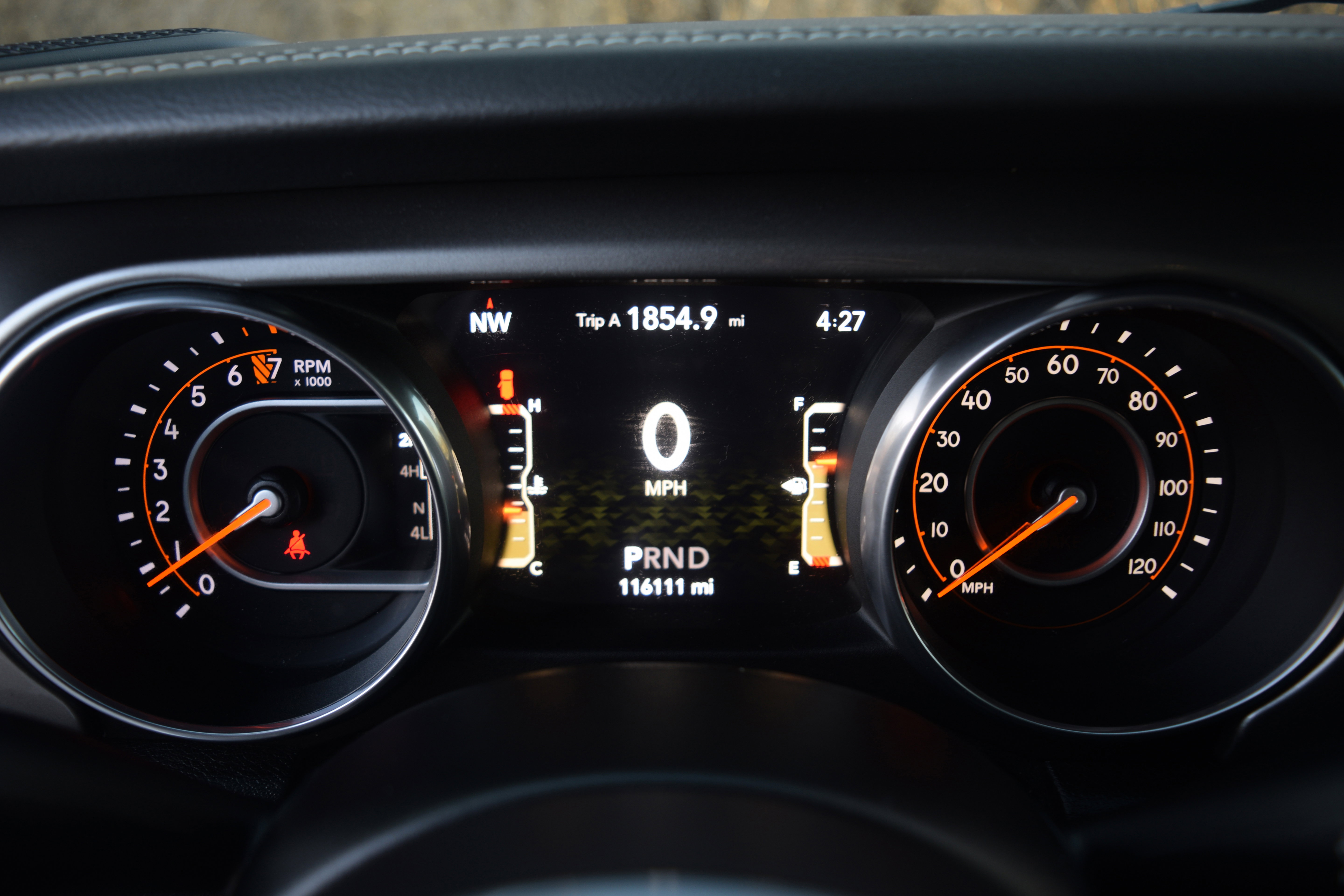 Used 2018 Jeep Wrangler Unlimited Sahara image 3