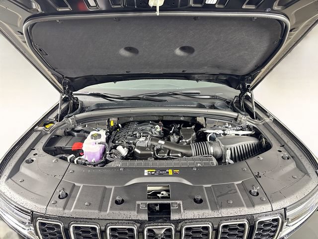 New 2025 Jeep Grand Cherokee L Limited w/ Luxury Tech Group II image 35