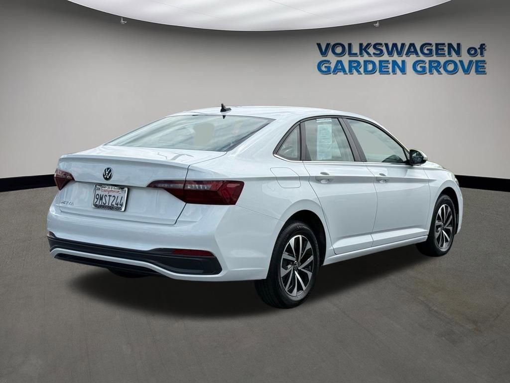 Used 2024 Volkswagen Jetta S image 7
