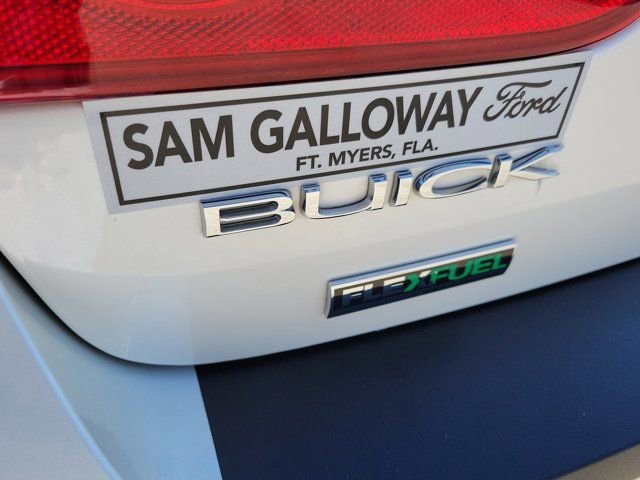 Used 2011 Buick Lucerne CXL image 10