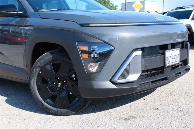 Used 2026 Hyundai Kona SEL Sport image 2