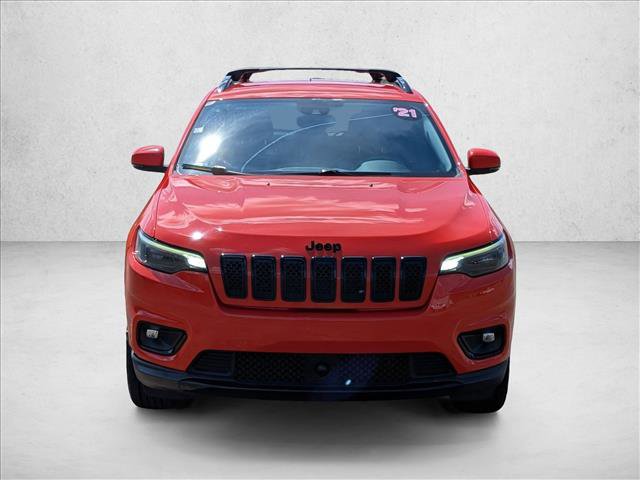 Used 2021 Jeep Cherokee Latitude Plus AWD/4WD image 2