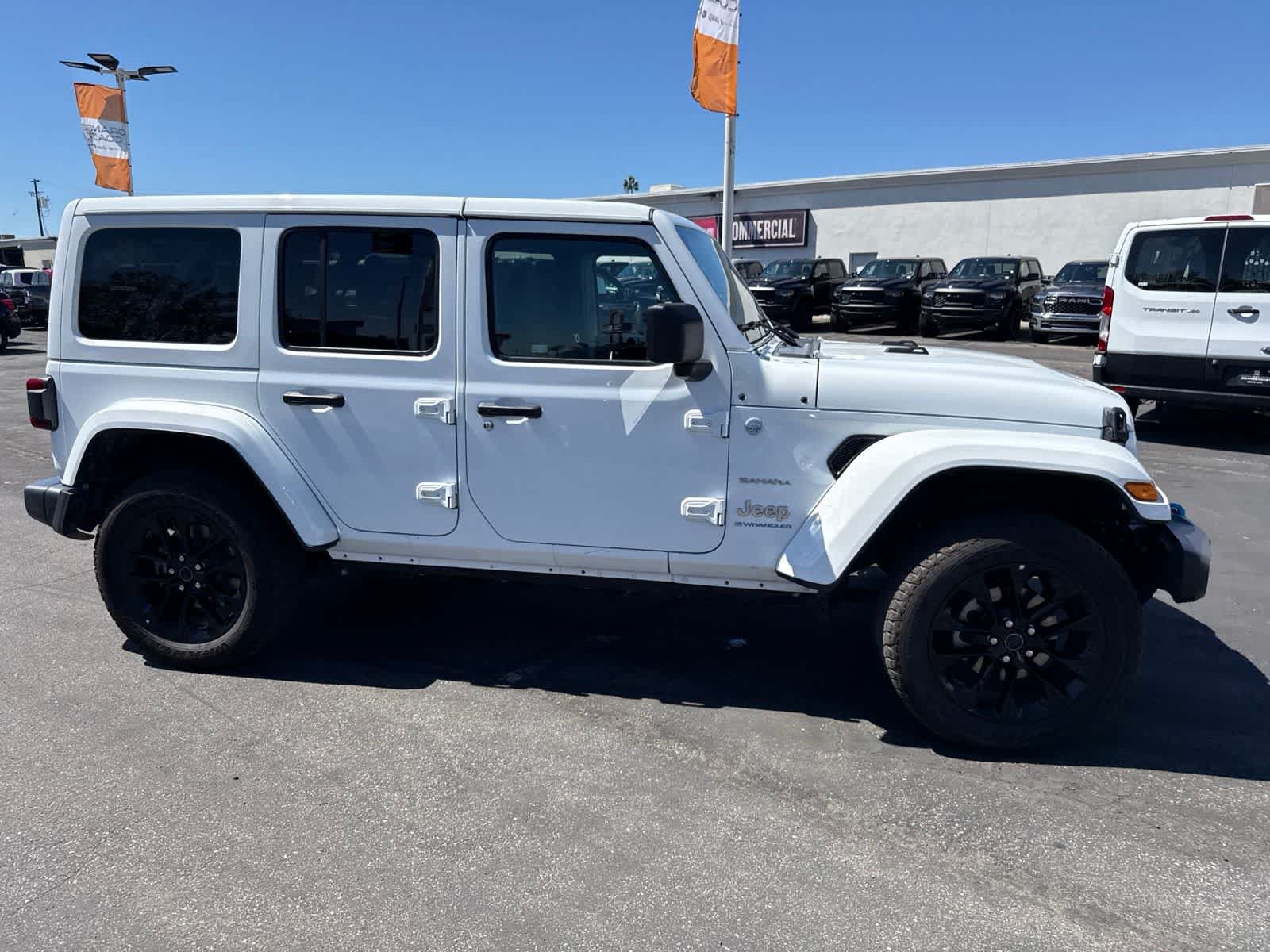 Used 2024 Jeep Wrangler Unlimited Sahara AWD/4WD image 12