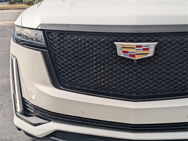 Used 2022 Cadillac Escalade ESV Sport w/ Touring Package image 11