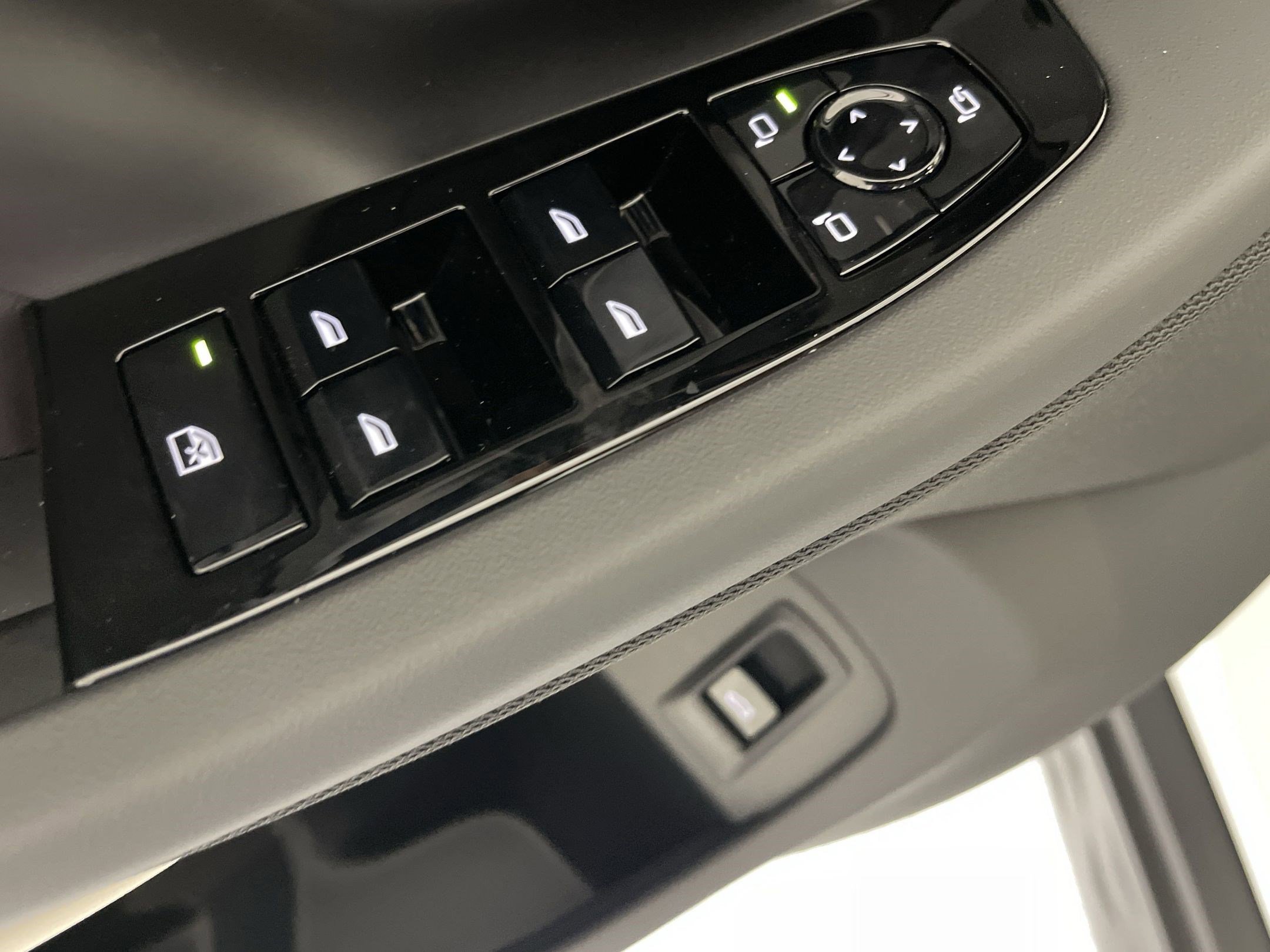 Used 2026 BMW 530i w/ Premium Package image 23