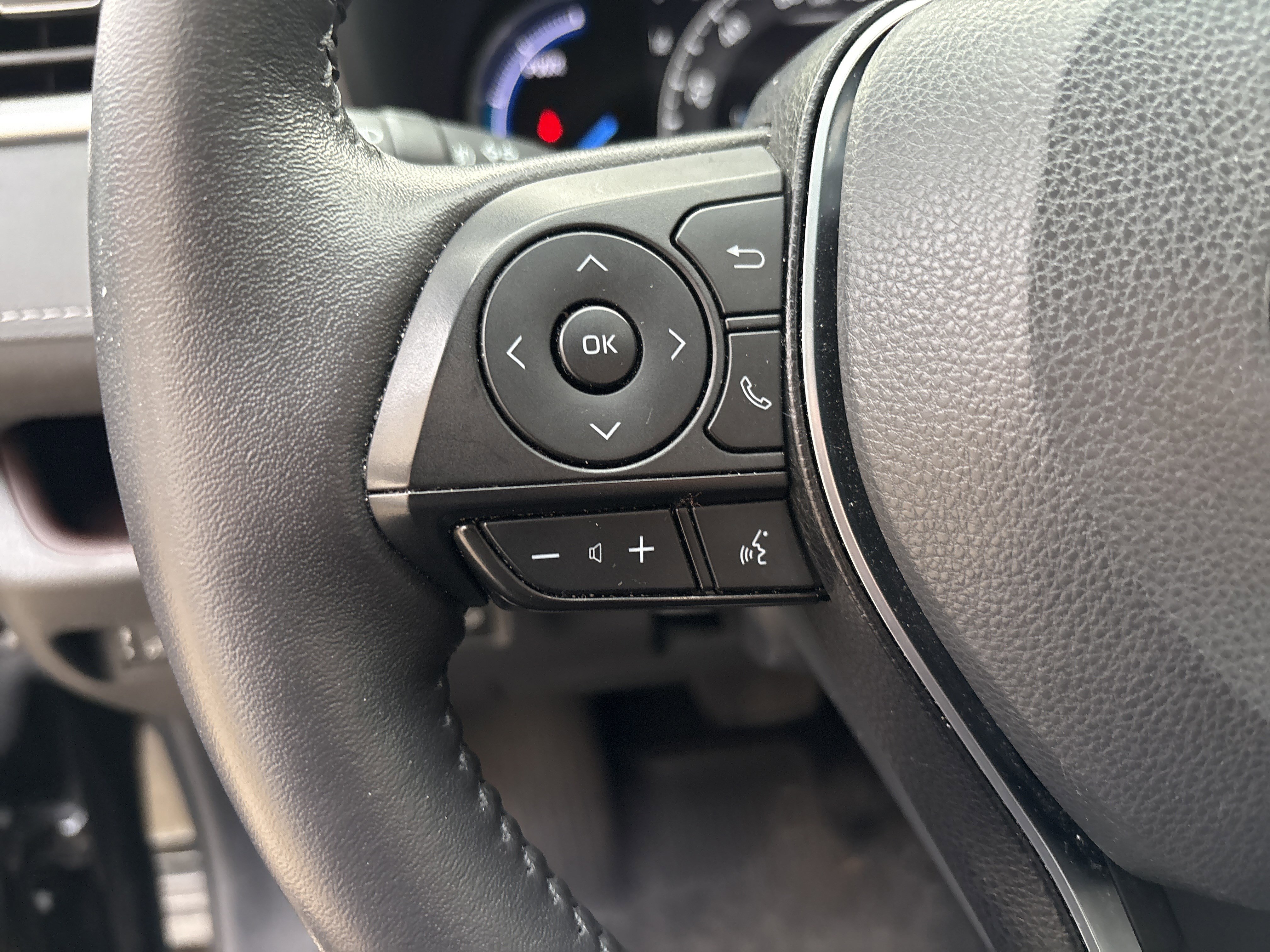 Used 2022 Toyota RAV4 Limited image 19