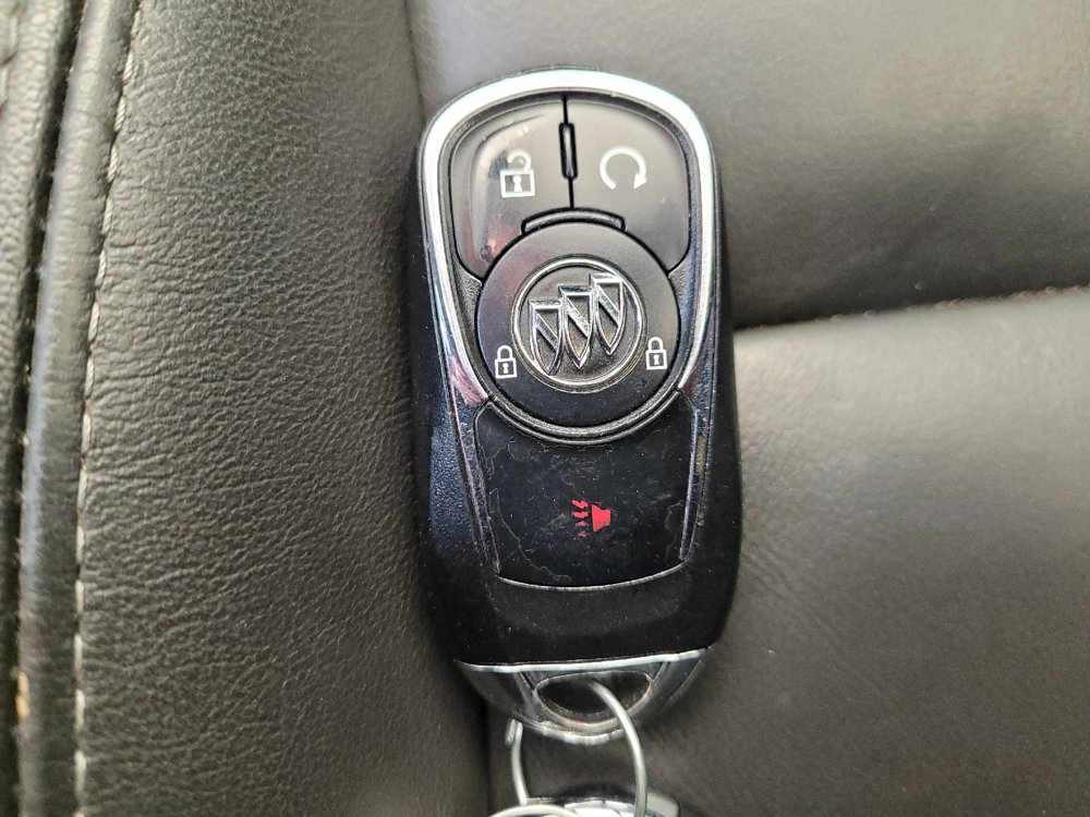 Used 2018 Buick Encore Essence AWD/4WD image 32
