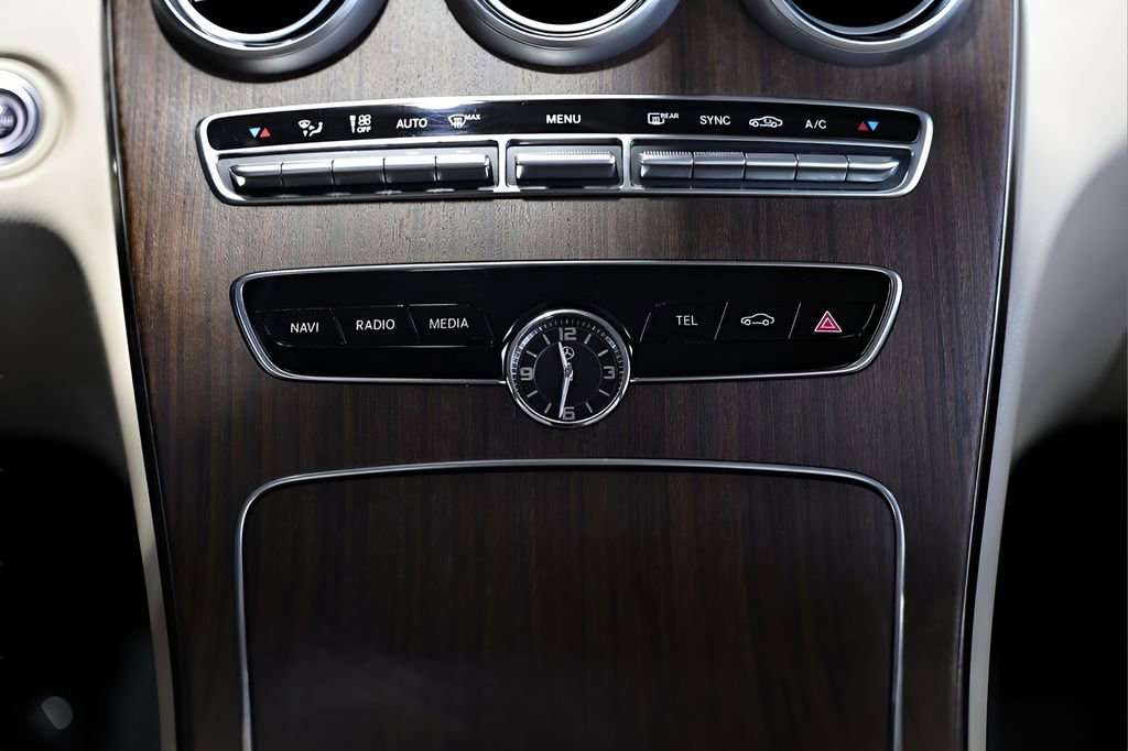 Used 2020 Mercedes-Benz C 300 4MATIC Sedan image 42