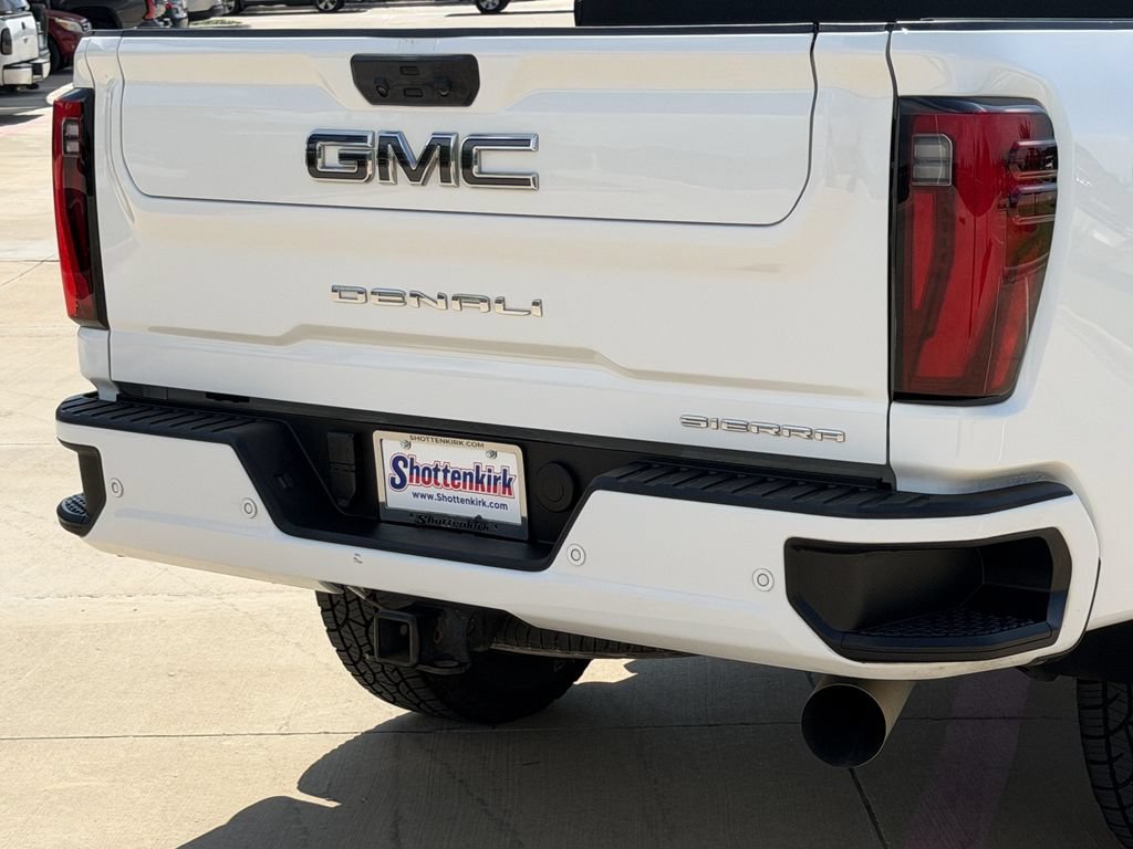 Used 2024 GMC Sierra 2500 Denali Ultimate AWD/4WD image 6