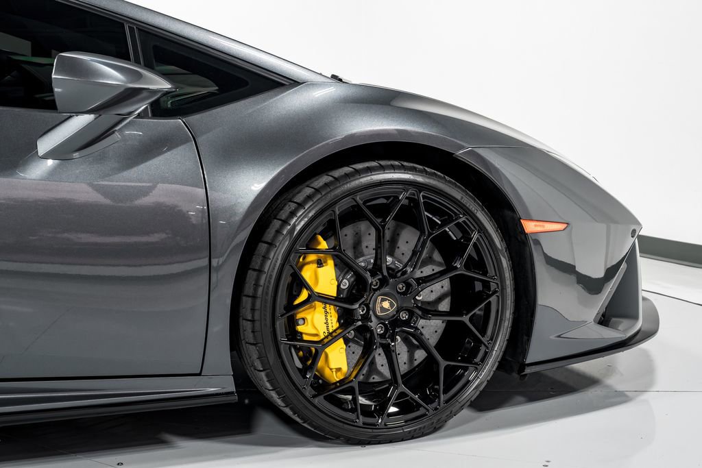 Used 2023 Lamborghini Huracan EVO image 46