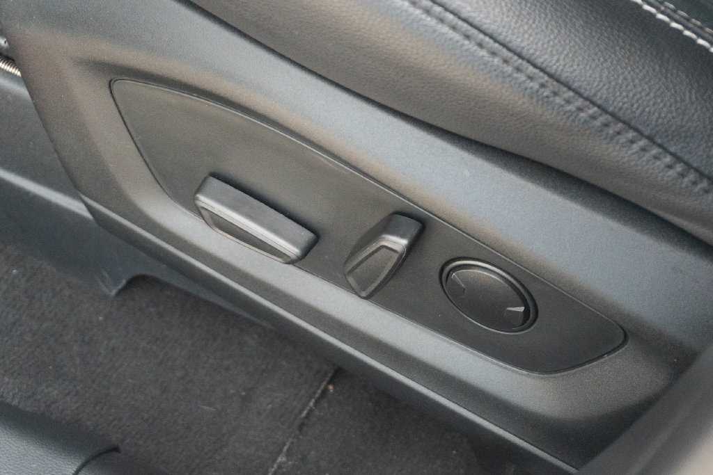Used 2023 Ford Explorer ST RWD image 17