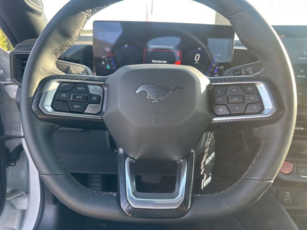 Used 2025 Ford Mustang Coupe image 28