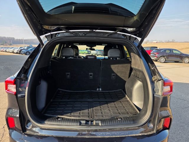 Used 2023 Ford Escape ST-Line image 40