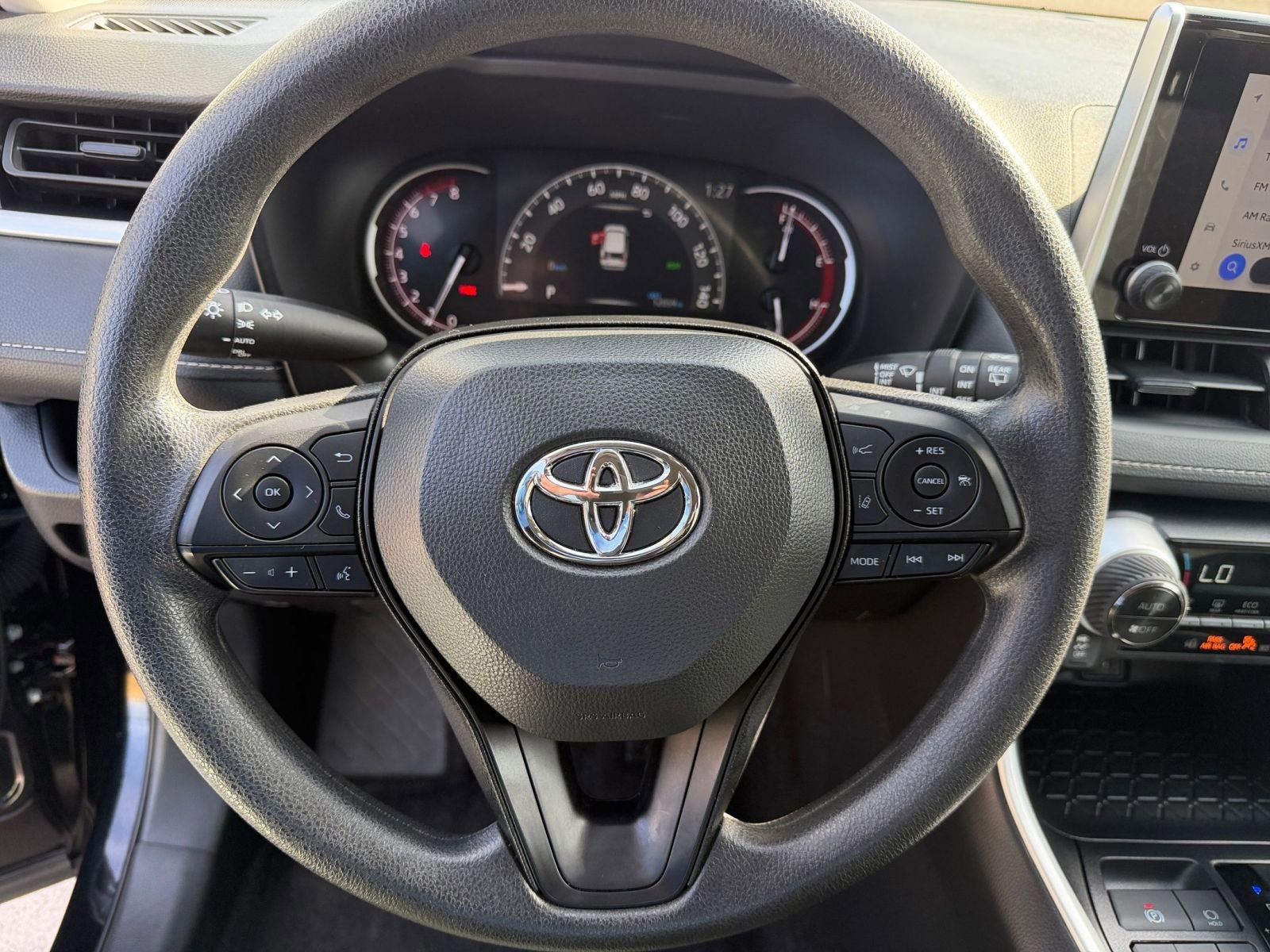 Used 2025 Toyota RAV4 XLE image 28