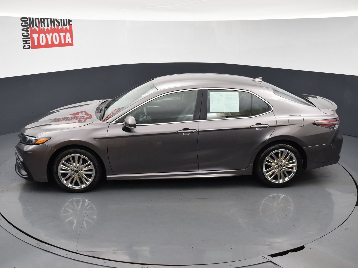 Used 2024 Toyota Camry SE FWD image 17