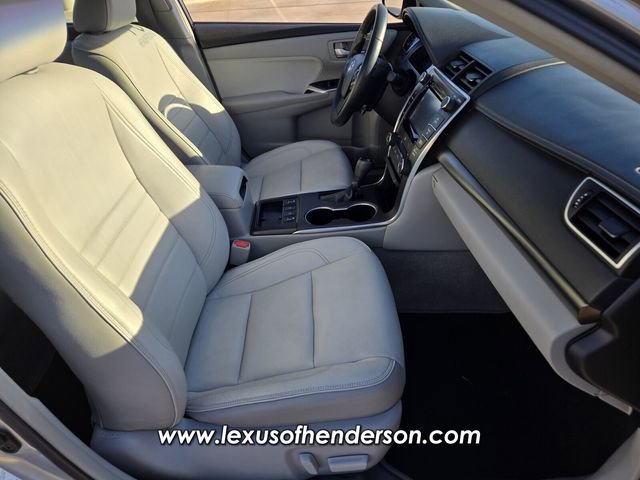 Used 2015 Toyota Camry XLE w/ Moonroof Package image 16