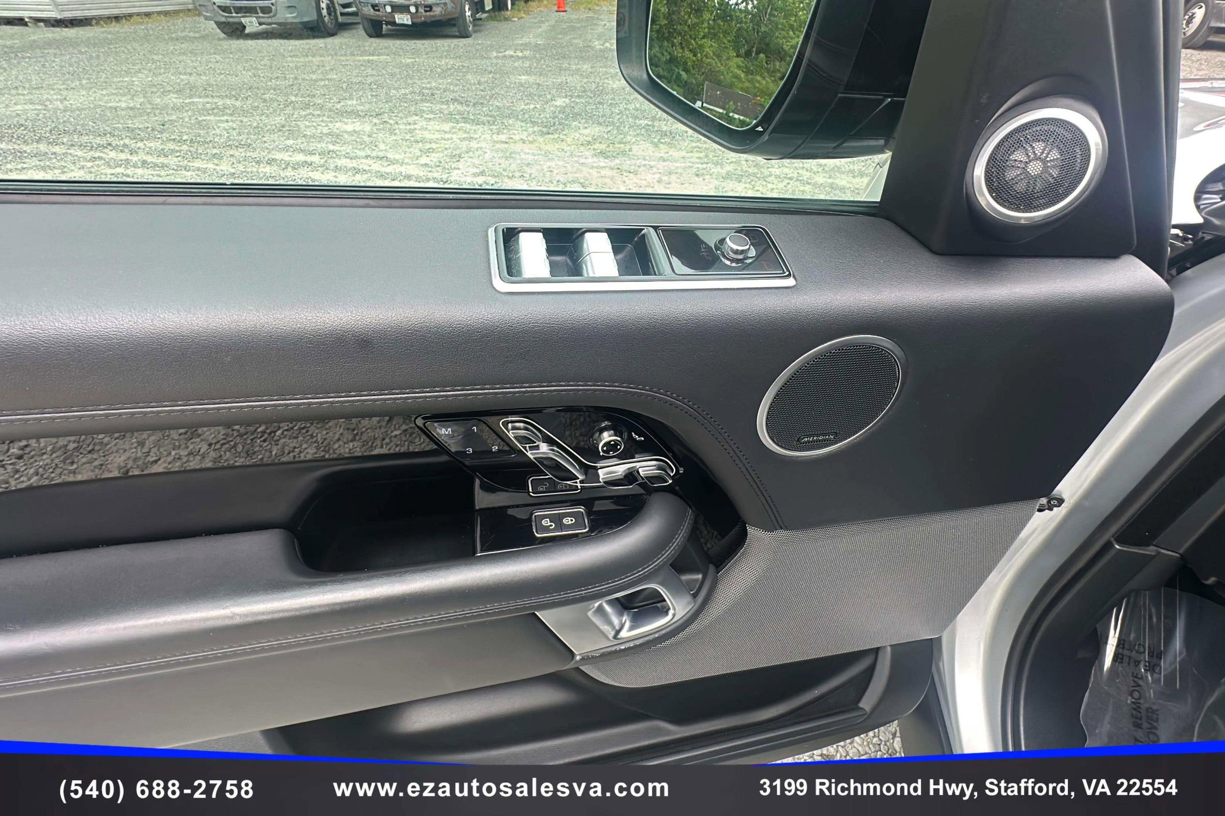 Used 2018 Land Rover Range Rover Supercharged image 22