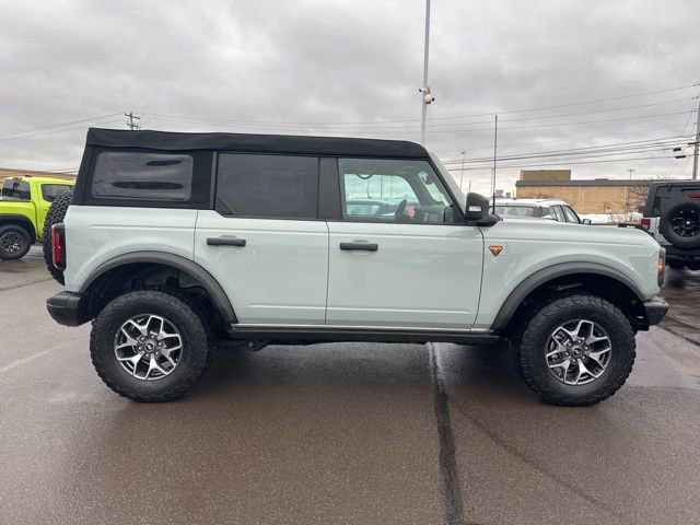 Used 2023 Ford Bronco Badlands image 4