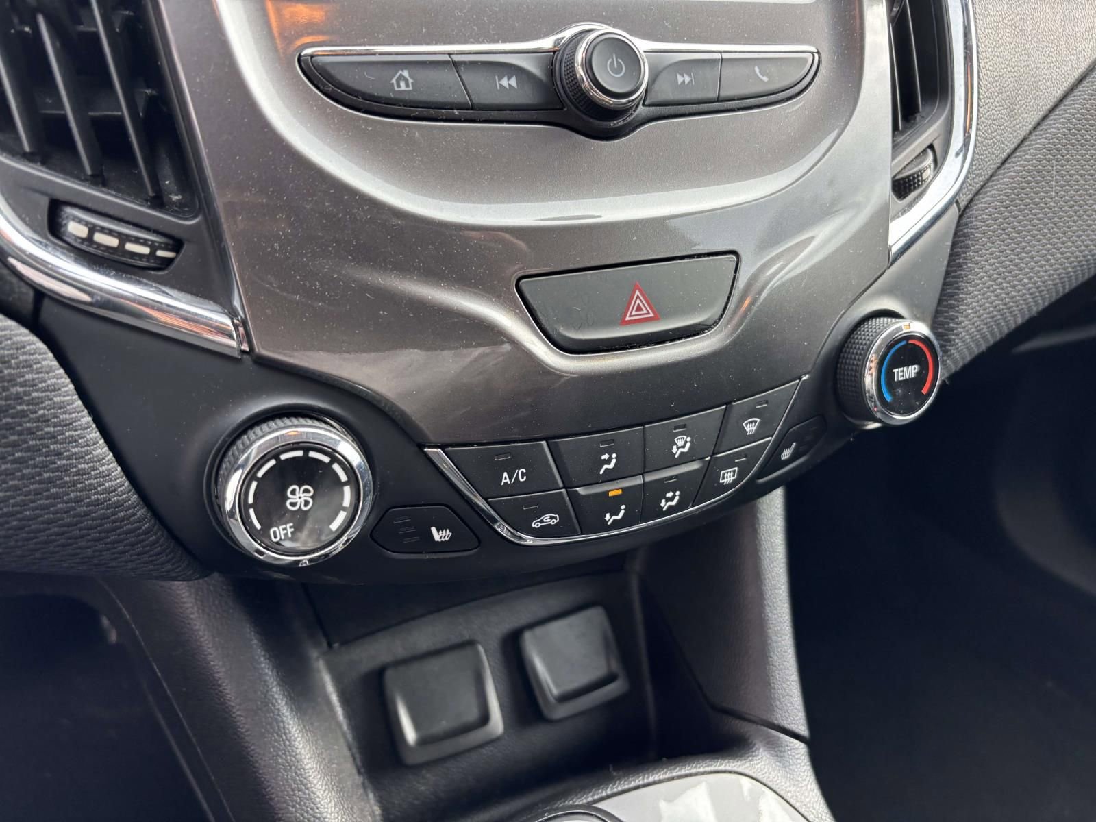 Used 2017 Chevrolet Cruze LT w/ Convenience Package image 23