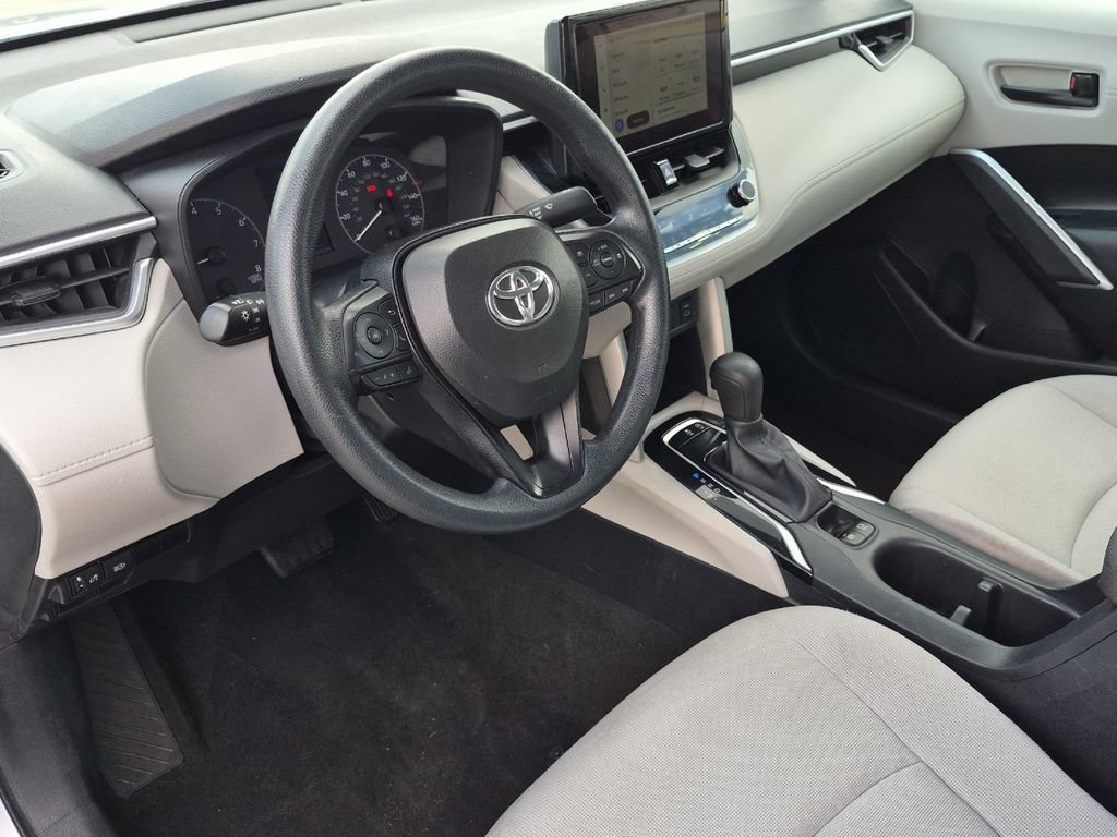 Used 2024 Toyota Corolla Cross L FWD image 10