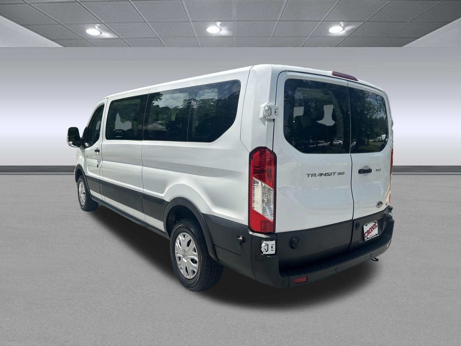 Used 2024 Ford Transit 350 XLT RWD image 7