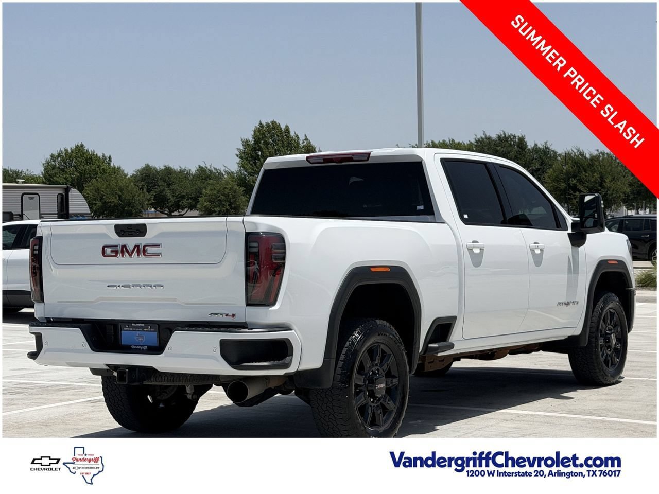 Certified 2025 GMC Sierra 2500 AT4 AWD/4WD image 4