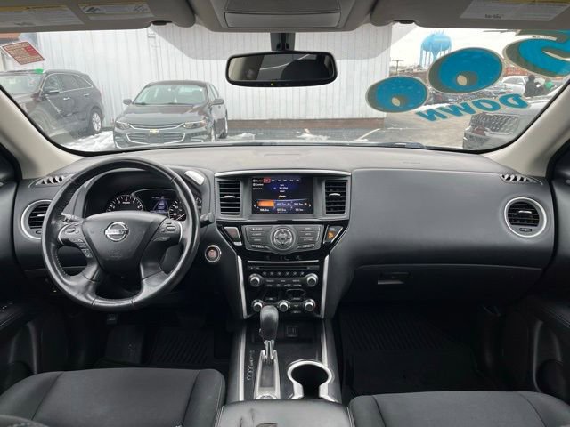 Used 2019 Nissan Pathfinder SV image 38