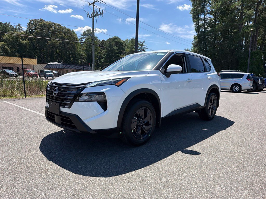 New 2026 Nissan Rogue SV AWD/4WD image 2