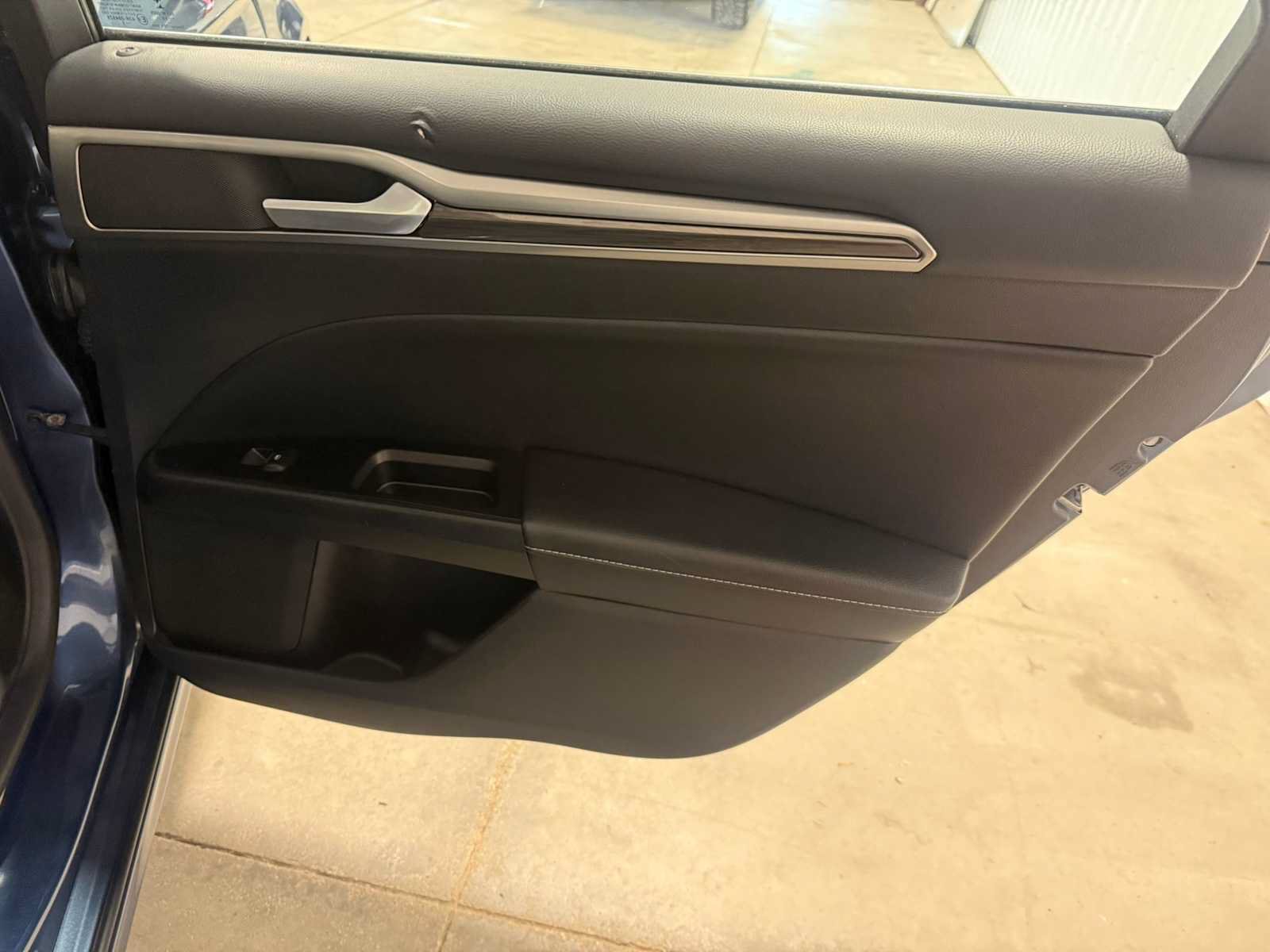 Used 2018 Ford Fusion SE w/ Fusion SE Technology Package FWD image 26