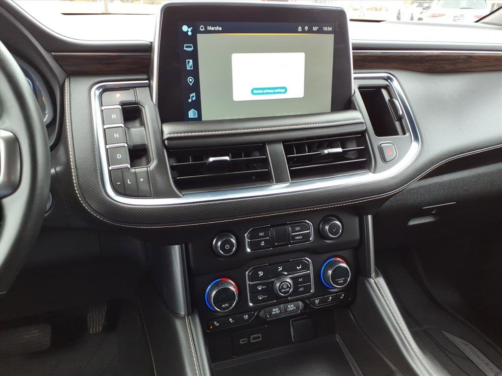 Used 2023 Chevrolet Suburban Premier image 9