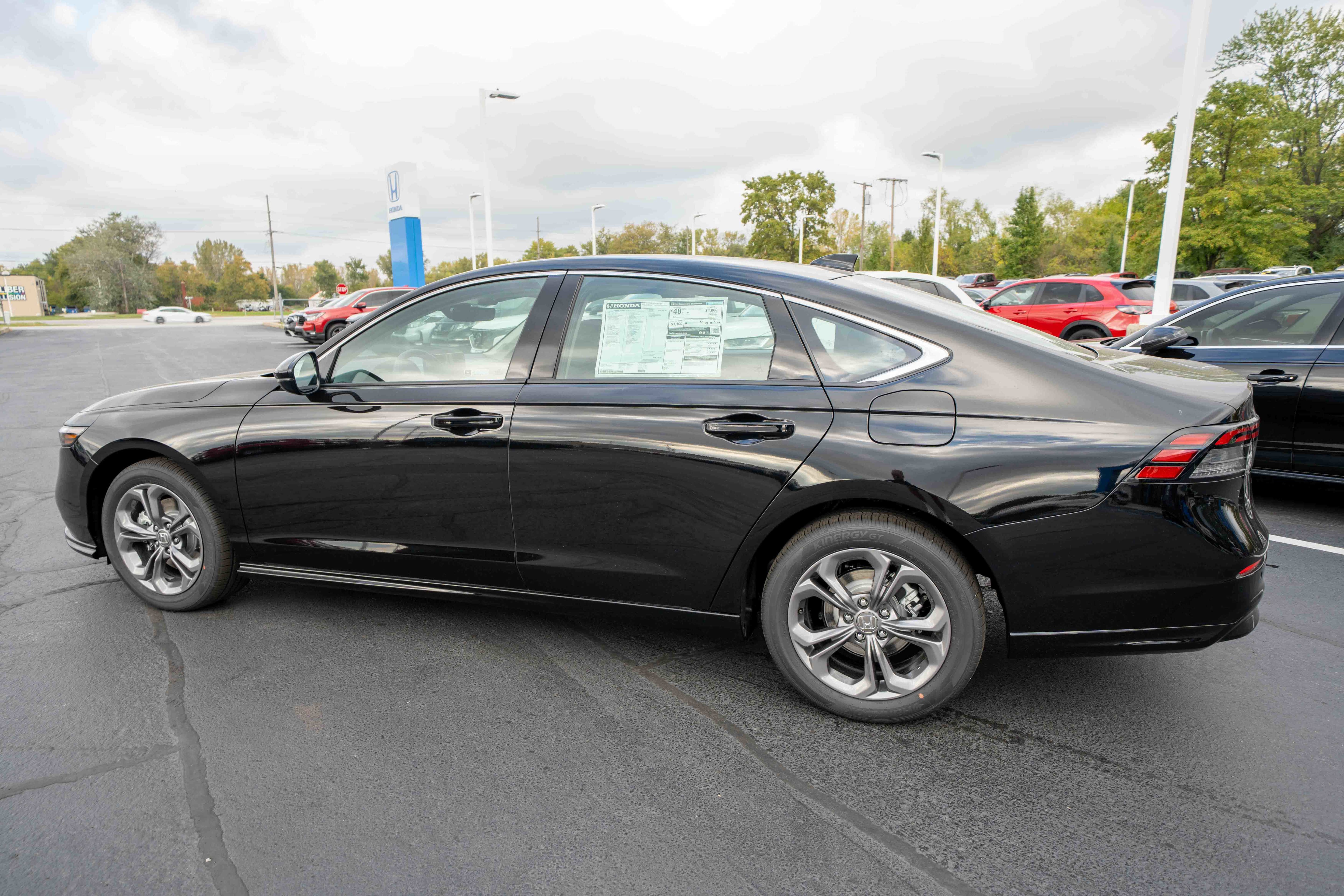 New 2025 Honda Accord EX-L image 4