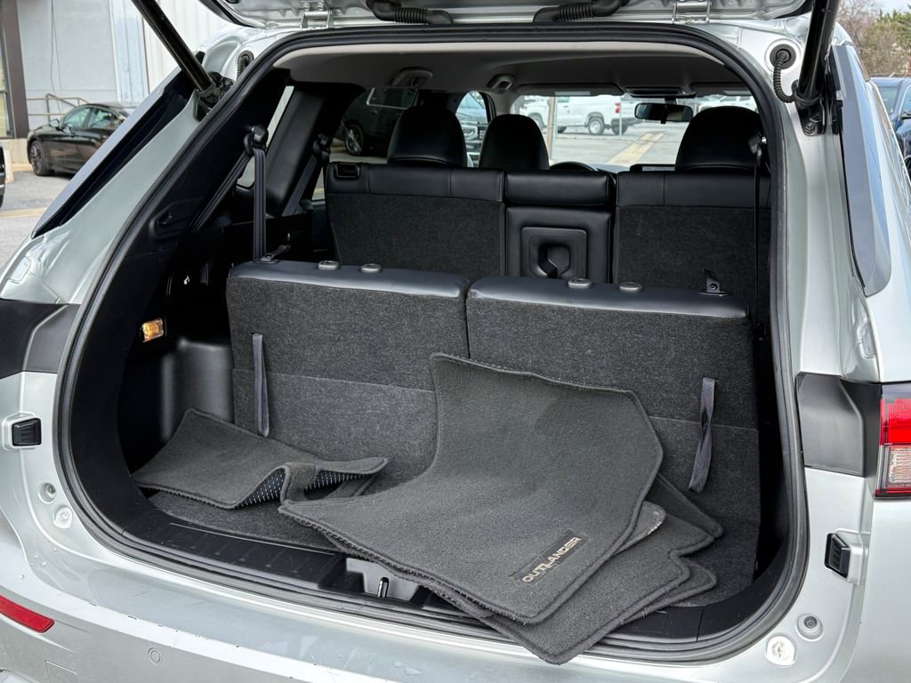 Used 2024 Mitsubishi Outlander SE image 15
