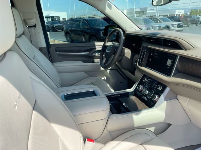Used 2022 GMC Yukon XL Denali image 19