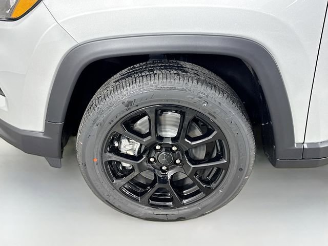 New 2026 Jeep Compass Latitude image 30