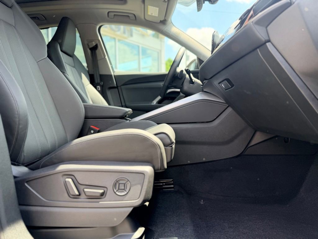 Used 2025 Audi Q5 Premium Plus AWD/4WD image 21