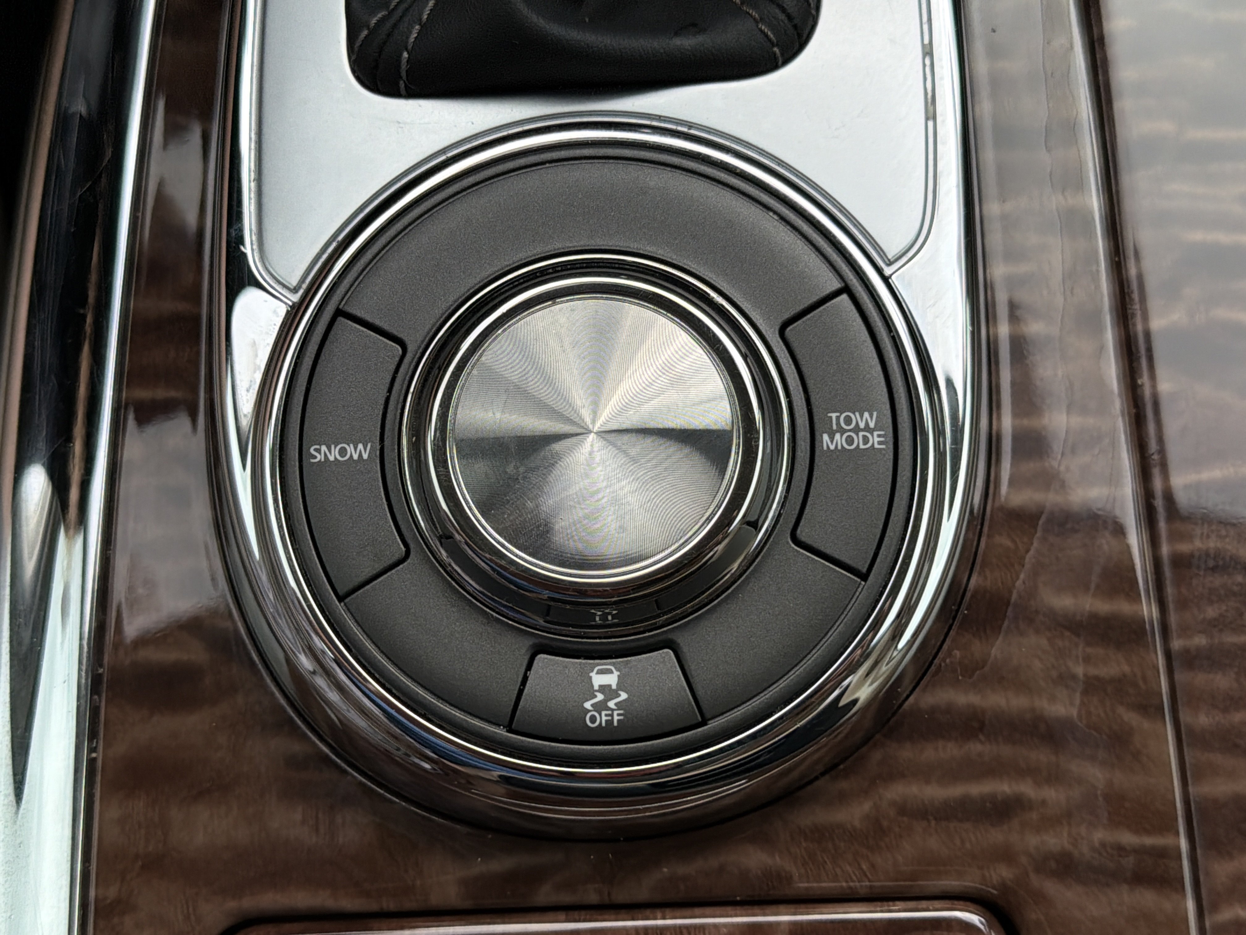 Used 2020 Nissan Armada SL w/ Premium Package RWD image 82