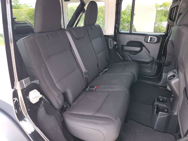 Used 2023 Jeep Wrangler Unlimited Sport w/ Sun And Sound Package AWD/4WD image 15