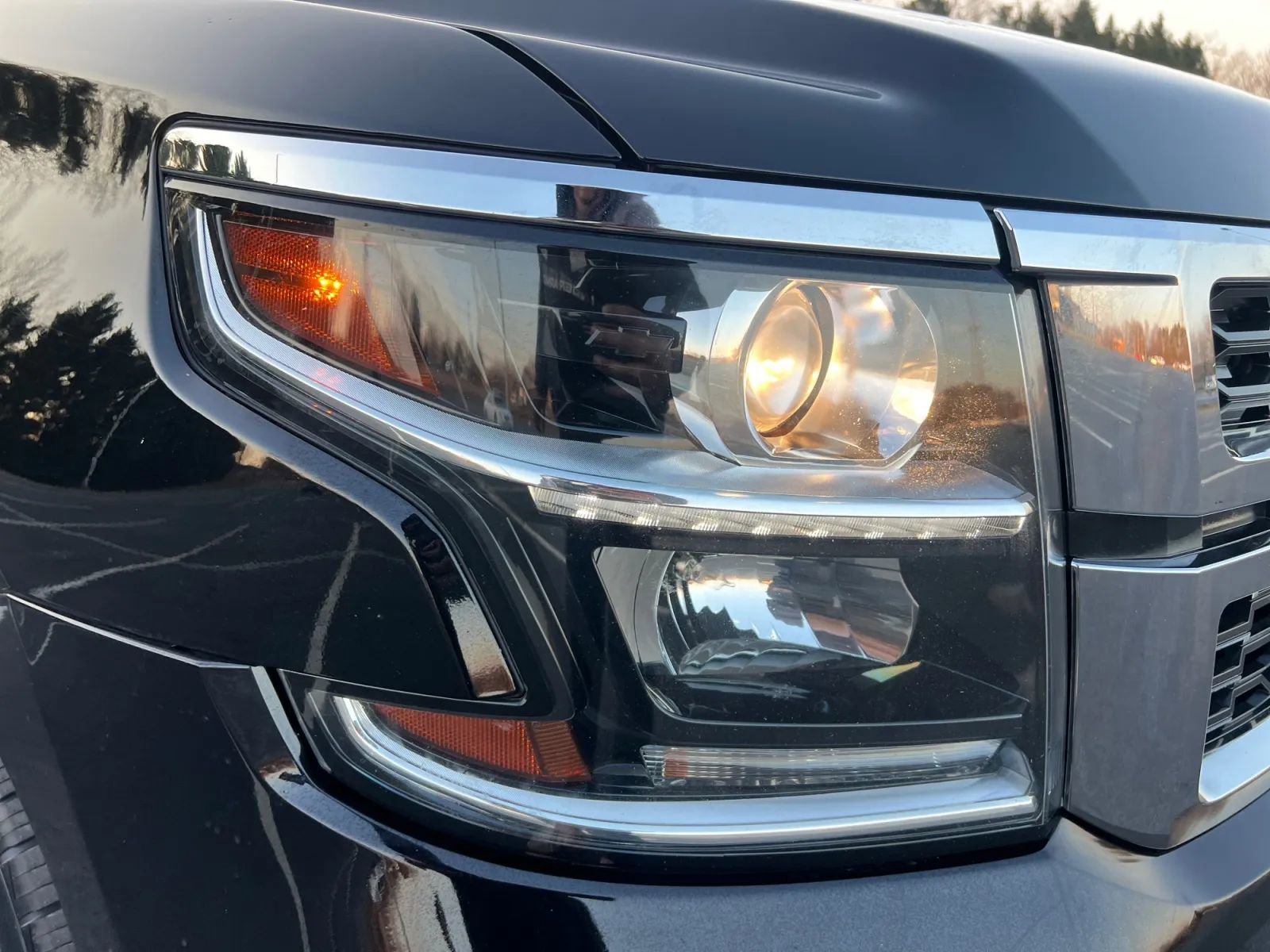 Used 2018 Chevrolet Suburban LT w/ Luxury Package image 32