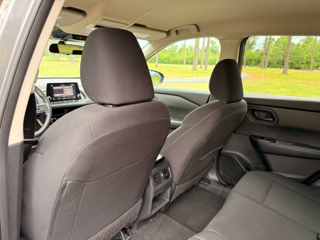 Used 2024 Nissan Rogue S FWD image 26