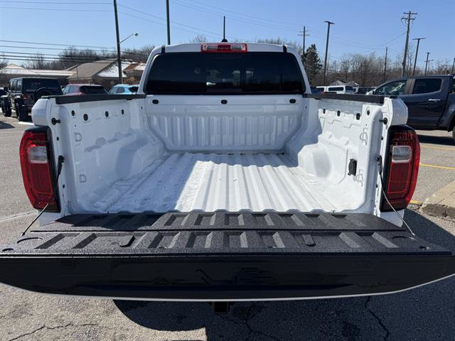 New 2026 GMC Canyon AT4 w/ Technology Plus Package AWD/4WD image 26