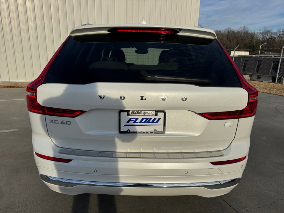 Used 2023 Volvo XC60 T8 Plus w/ Protection Package Premier image 18