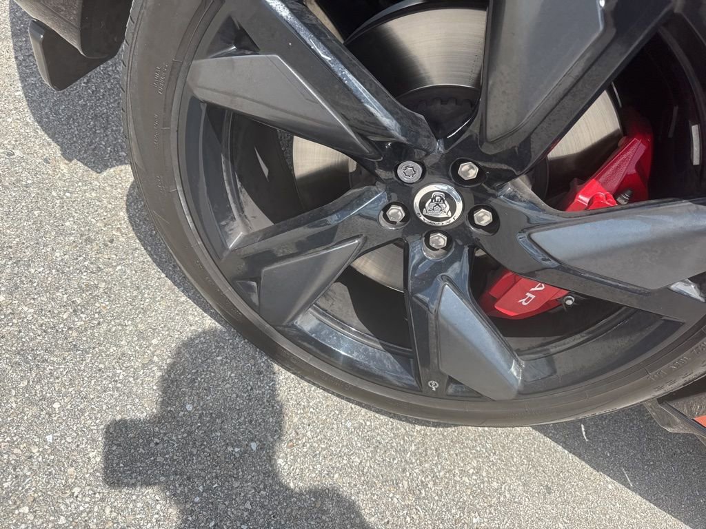 Used 2024 Jaguar F-PACE SVR AWD/4WD image 11