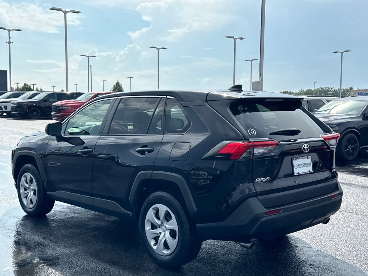 Used 2025 Toyota RAV4 LE AWD/4WD image 5