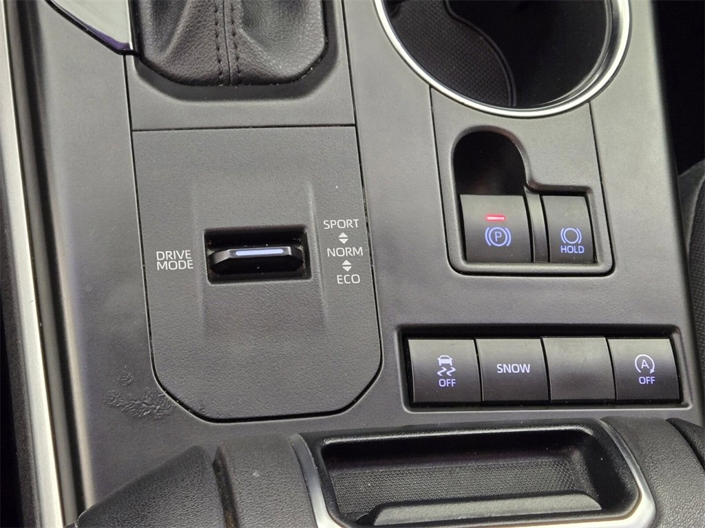 Used 2022 Toyota Highlander LE image 33