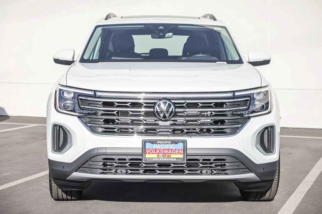 New 2026 Volkswagen Atlas SE image 2