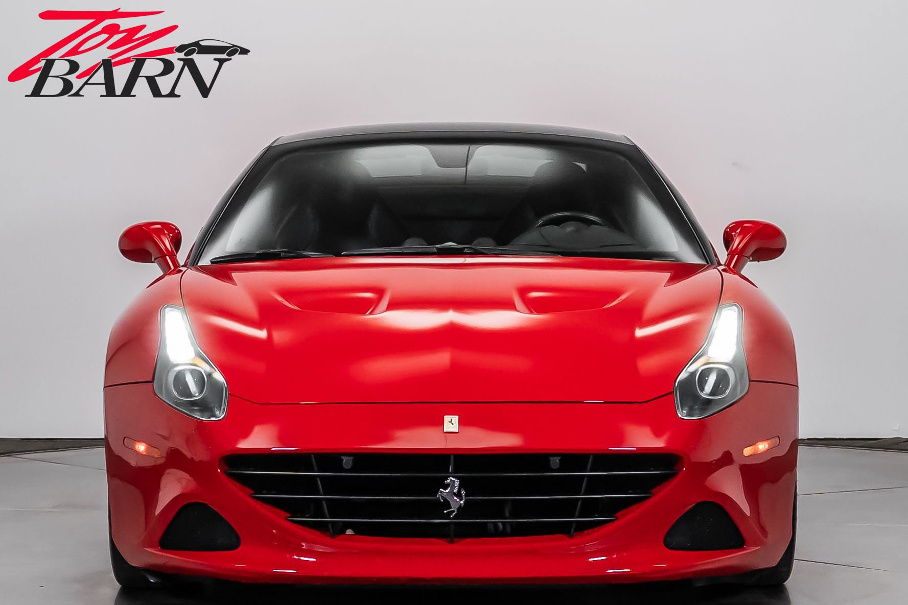 Used 2016 Ferrari California T RWD image 16