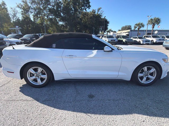 Used 2016 Ford Mustang Convertible RWD image 4