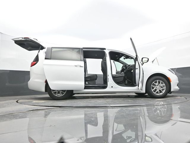 New 2026 Chrysler Voyager LX FWD image 67