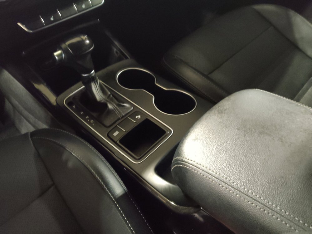 Used 2017 Kia Sorento EX image 26